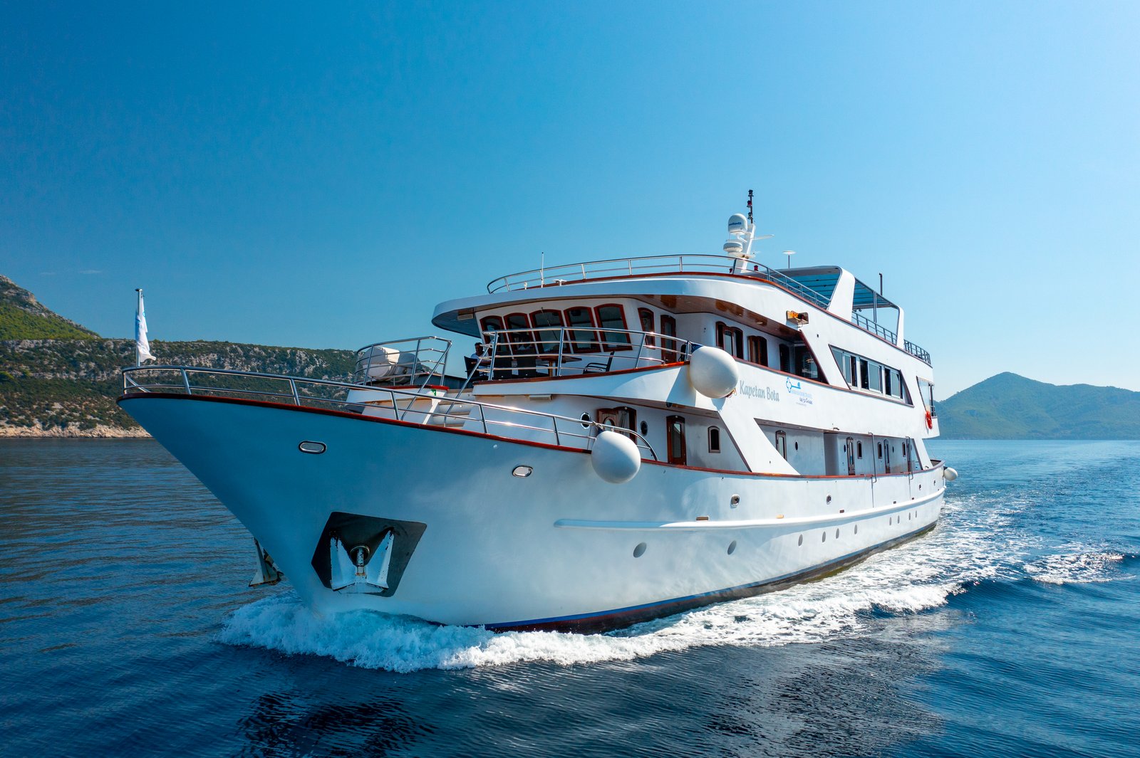 captain-bota photo 2